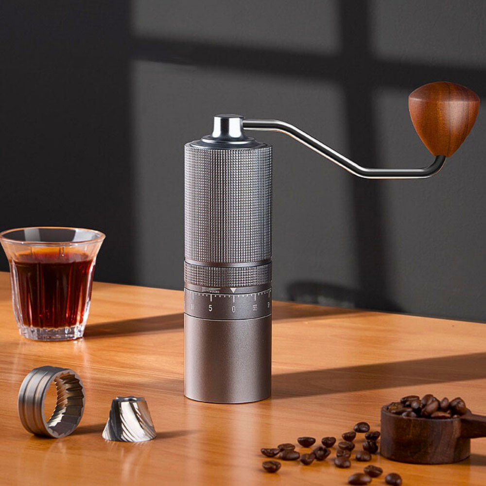 Manuelle Kaffeemühle aus Edelstahl – Echter Kaffeegenuss, immer und überall