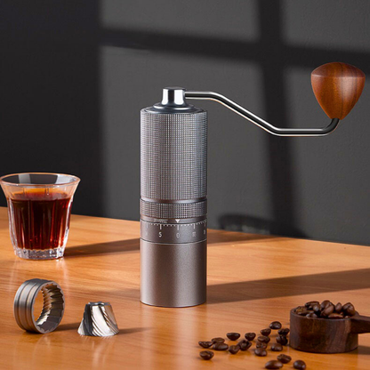 Manuelle Kaffeemühle aus Edelstahl – Echter Kaffeegenuss, immer und überall